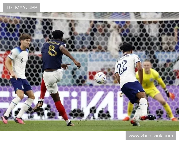 姆巴佩勺子点球后拥抱布拉欣，温情支持回应非洲杯失点阴霾