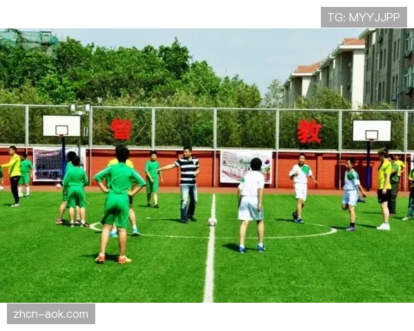 意甲俱乐部联合举办“反对球场暴力”青少年足球公益活动 意甲俱乐部联合举办“反对球场暴力”青少年足球公益活动